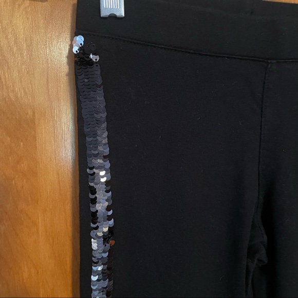 H&M Black Leggings with flip sequin embellishment 6-7 - Picture 3 of 5